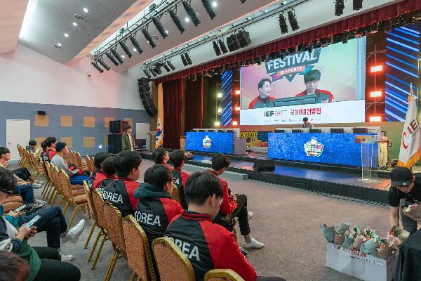 IEF 2019 국제 e스포츠 페스티벌 국가대표 선발전! 섬네일 이미지