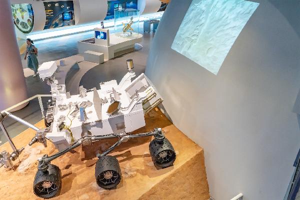 하늘을 향한 인간의 상상실현!